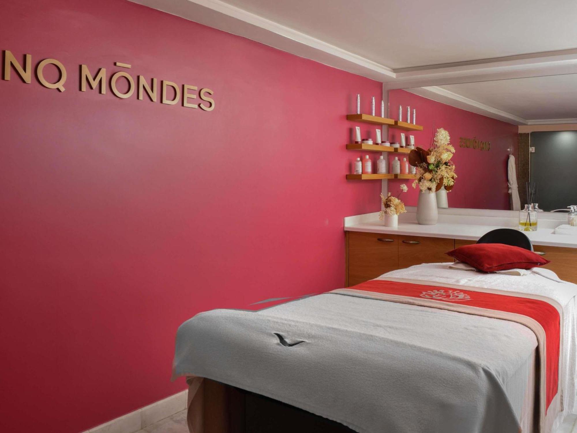 Hotel Mövenpick Mansour Eddahbi Marrakech 5*